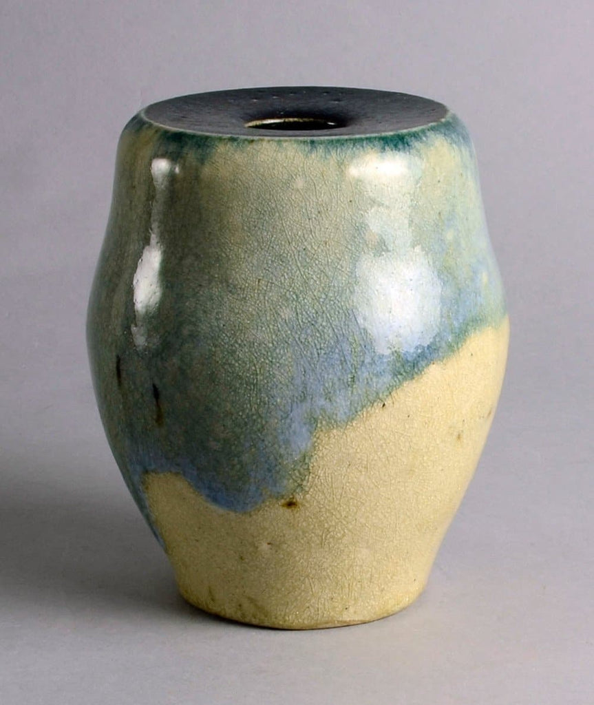 Unique stoneware vase by Konrad Quillman N9738 - Freeforms