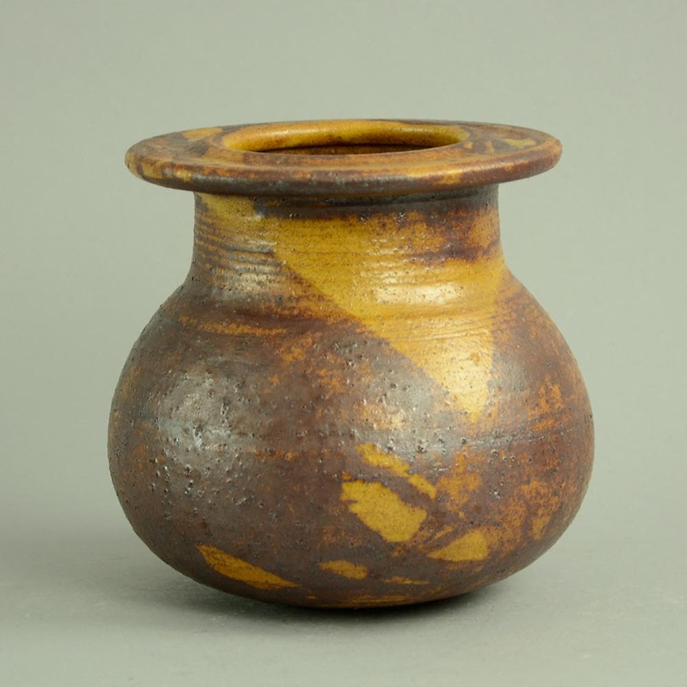 Unique stoneware vase by Liisa Hallamaa N6361 - Freeforms