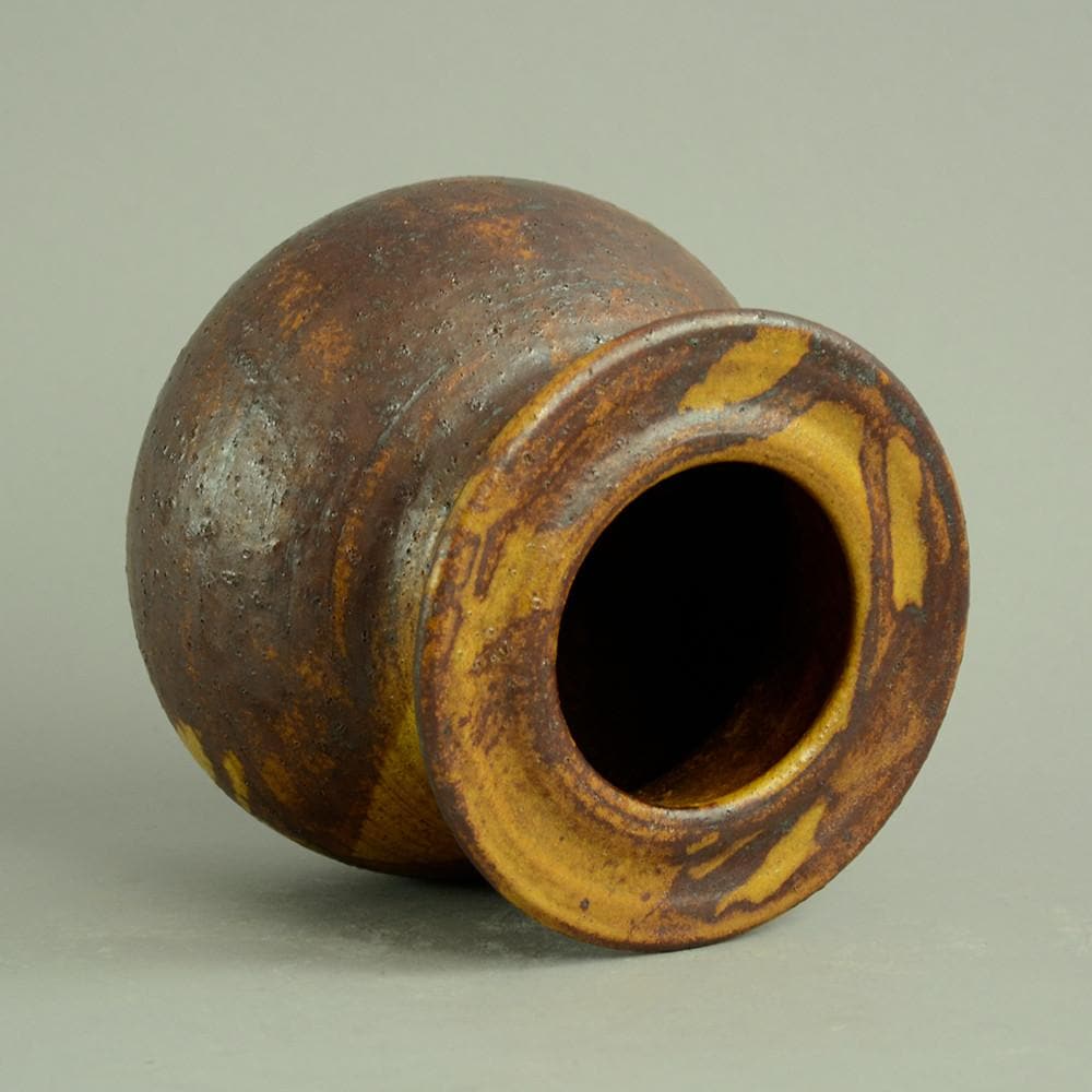 Unique stoneware vase by Liisa Hallamaa N6361 - Freeforms