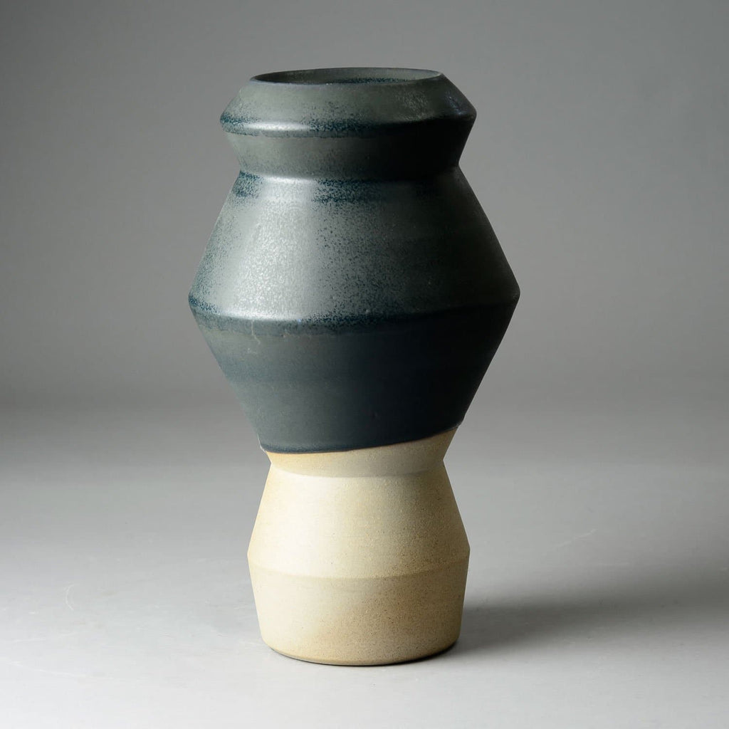 Unique stoneware vase by Martin Schlotz C5345 - Freeforms