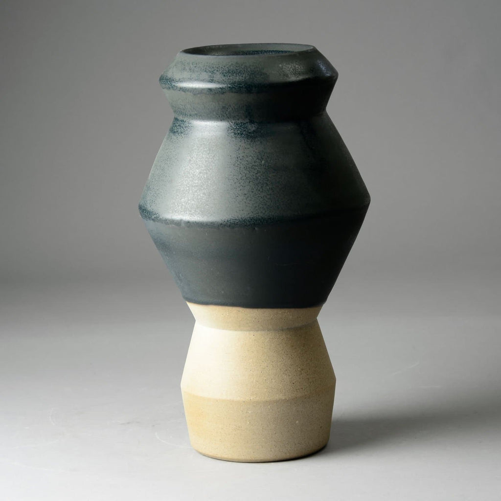 Unique stoneware vase by Martin Schlotz C5345 - Freeforms