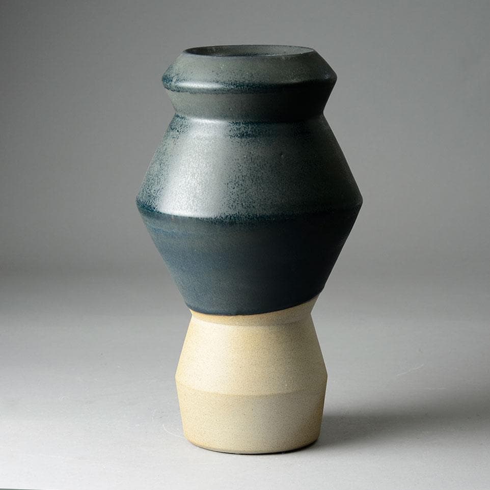 Unique stoneware vase by Martin Schlotz C5345 - Freeforms