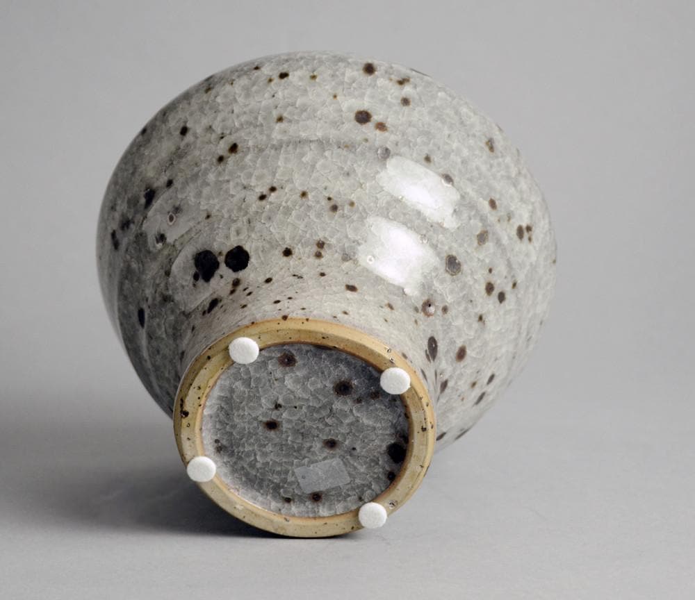 Unique stoneware vase by Martin Schlotz N9103 - Freeforms