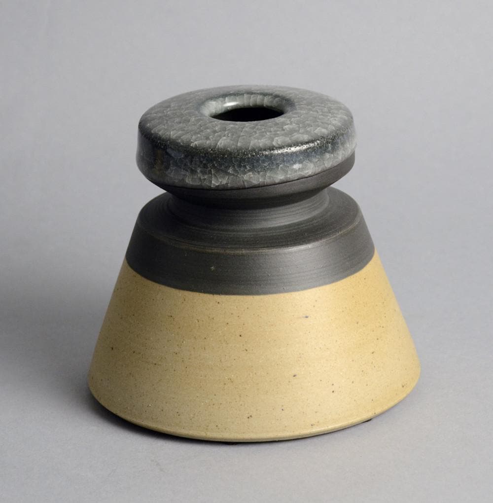 Unique stoneware vase by Martin Schlotz N9745 - Freeforms