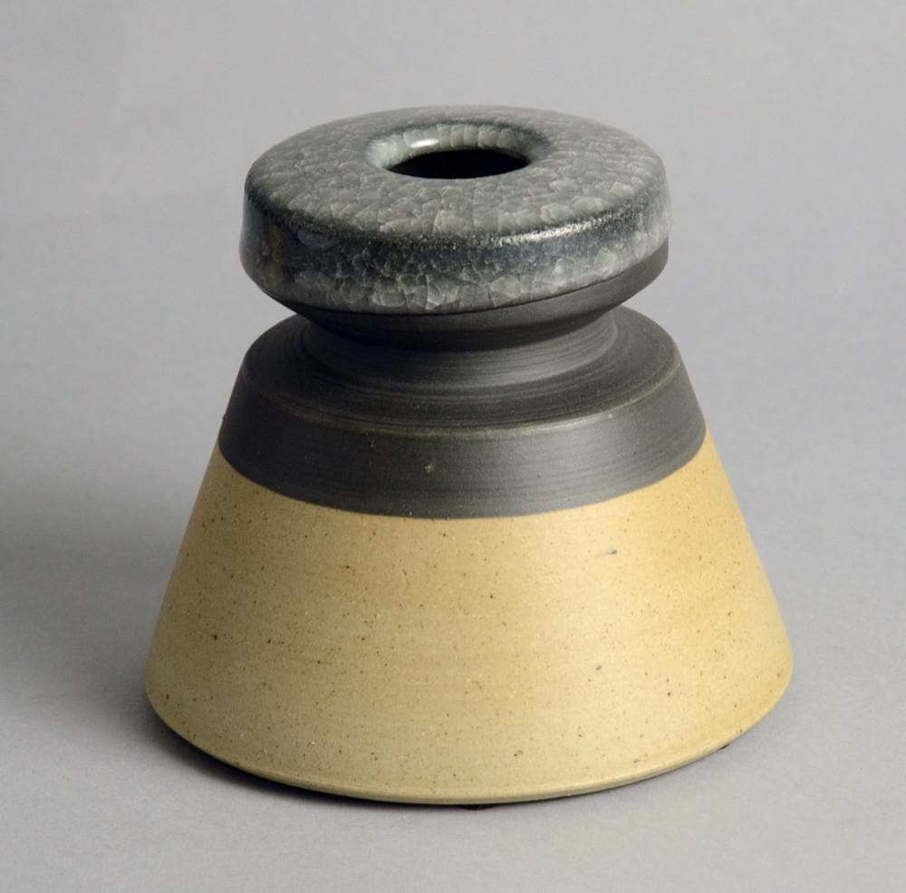 Unique stoneware vase by Martin Schlotz N9745 - Freeforms