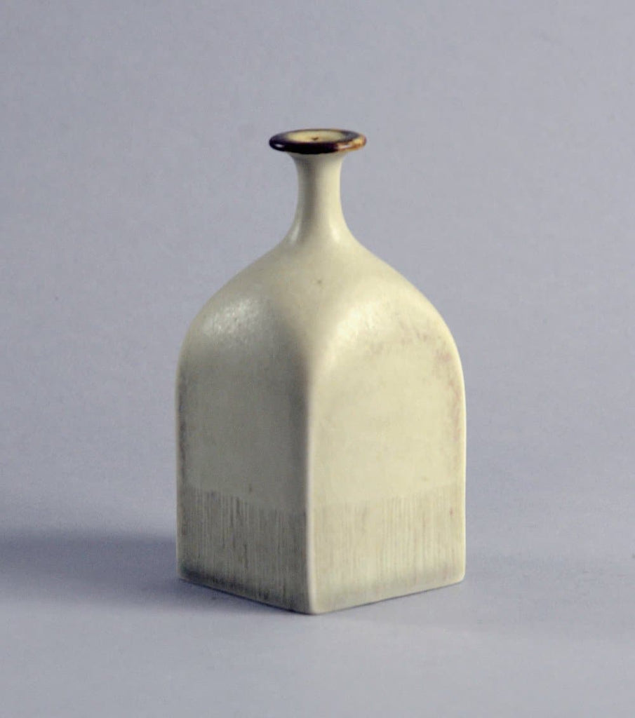 Unique stoneware vase by Ursula Scheid B3590 - Freeforms