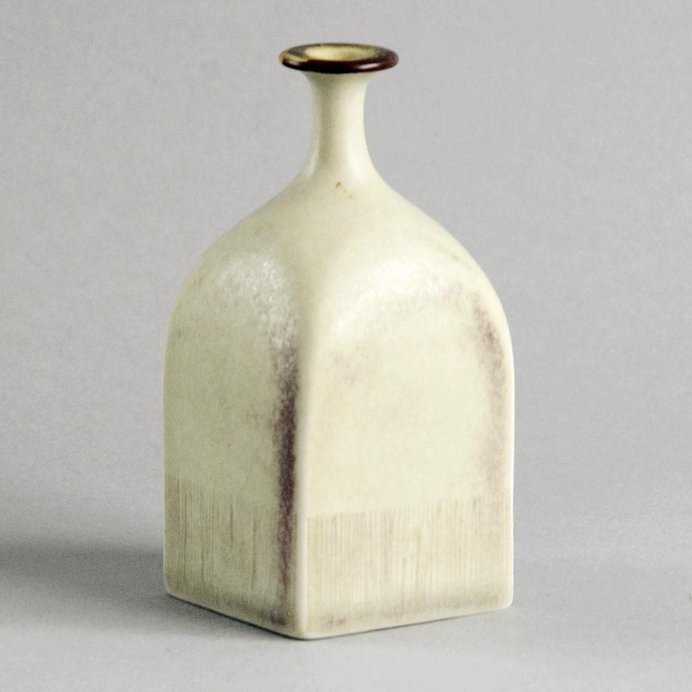 Unique stoneware vase by Ursula Scheid B3590 - Freeforms