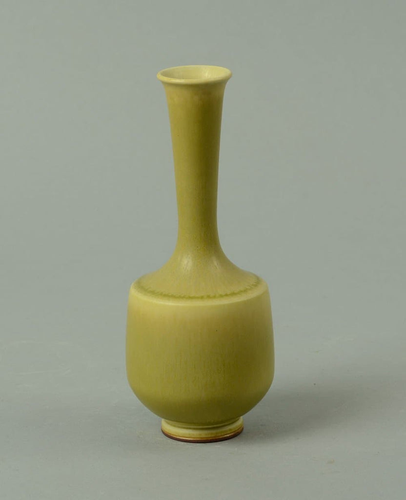 Unique stoneware vase with yellow haresfur glaze by Berndt Friberg A1277 - Freeforms