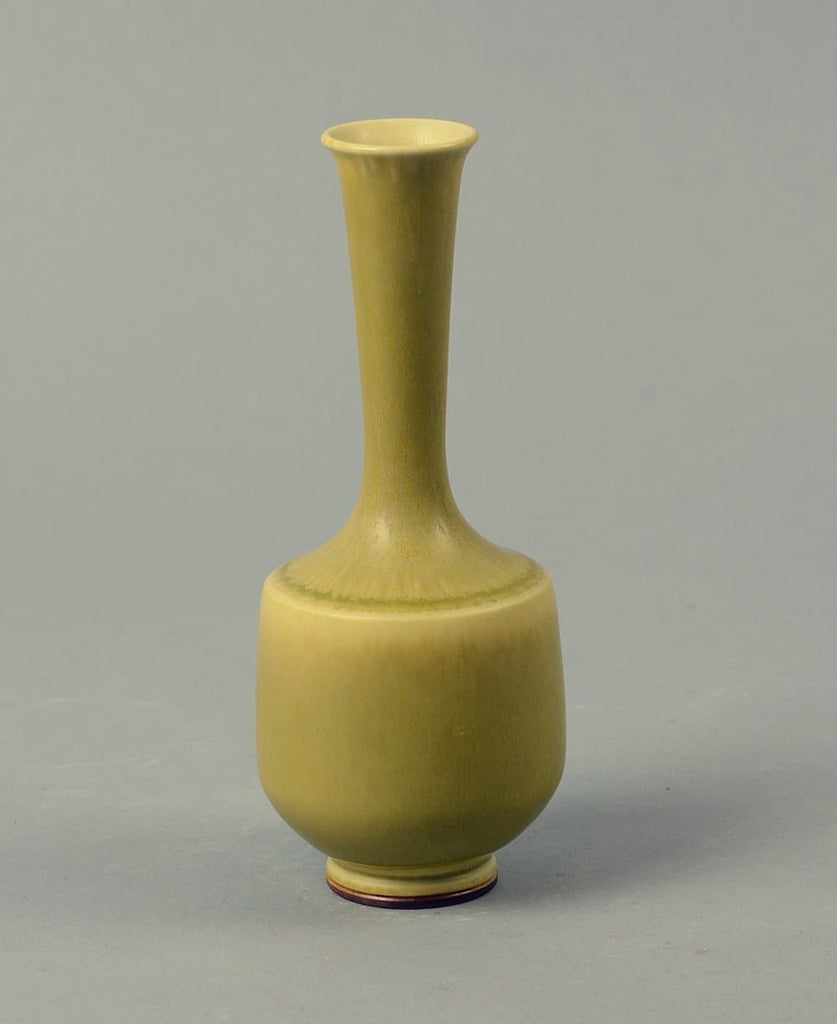 Unique stoneware vase with yellow haresfur glaze by Berndt Friberg A1277 - Freeforms