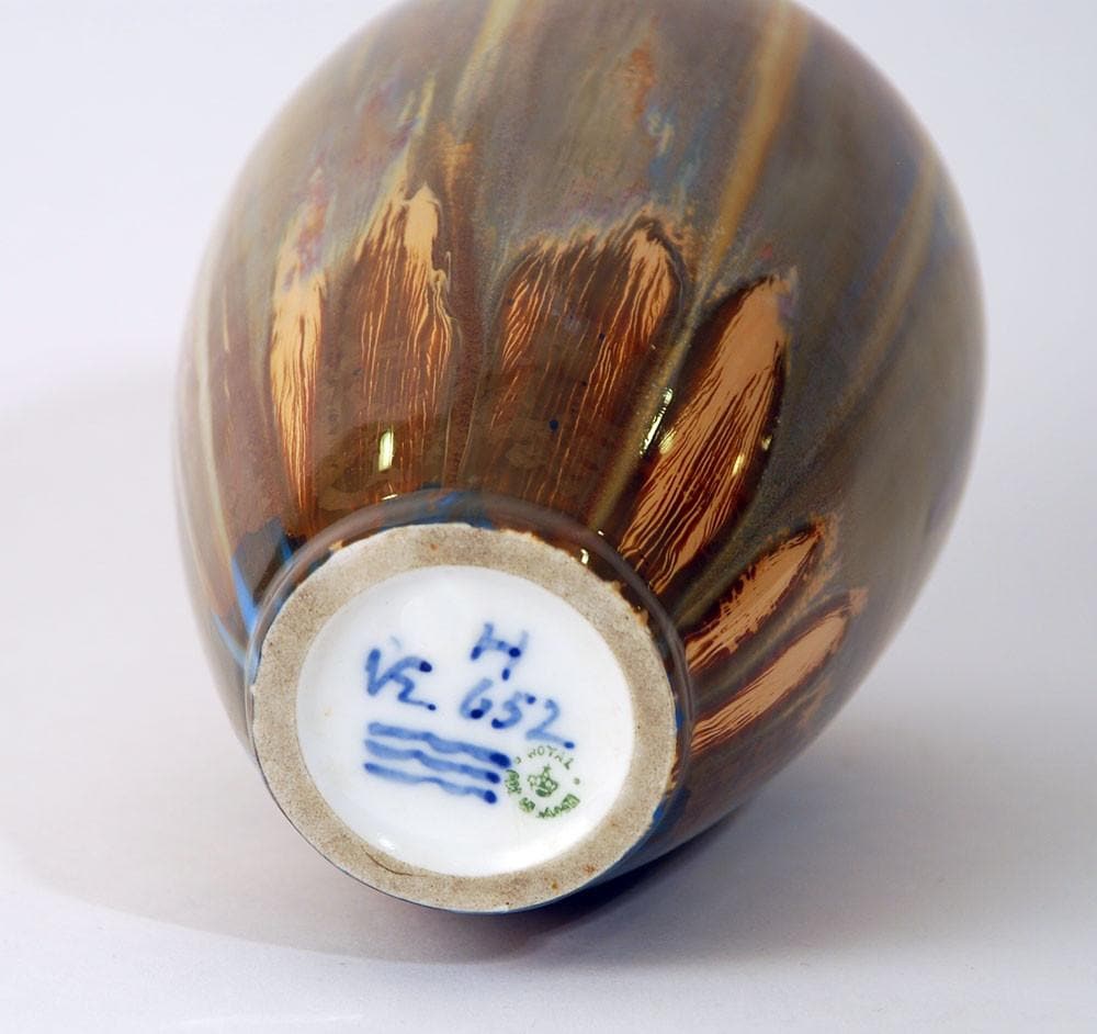 Valdemar Englehart for Royal Copenhagen N7322 - Freeforms