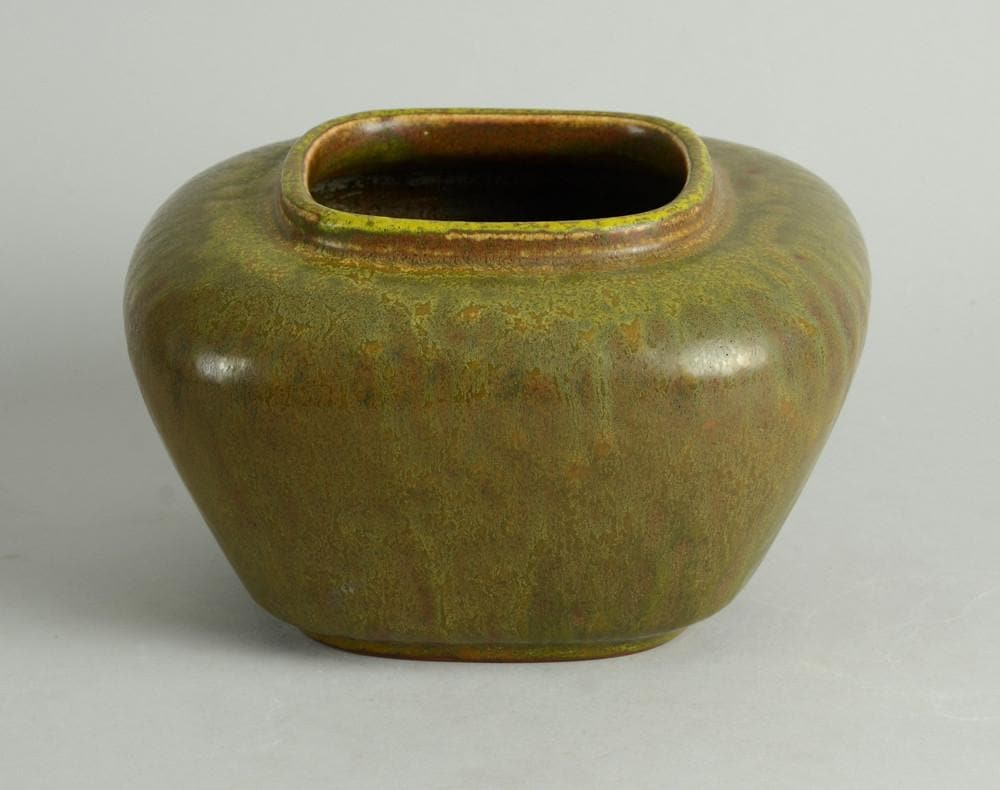 Vase by Nils Thorsson for Royal Copenhagen D462 - Freeforms