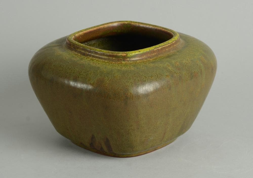 Vase by Nils Thorsson for Royal Copenhagen D462 - Freeforms