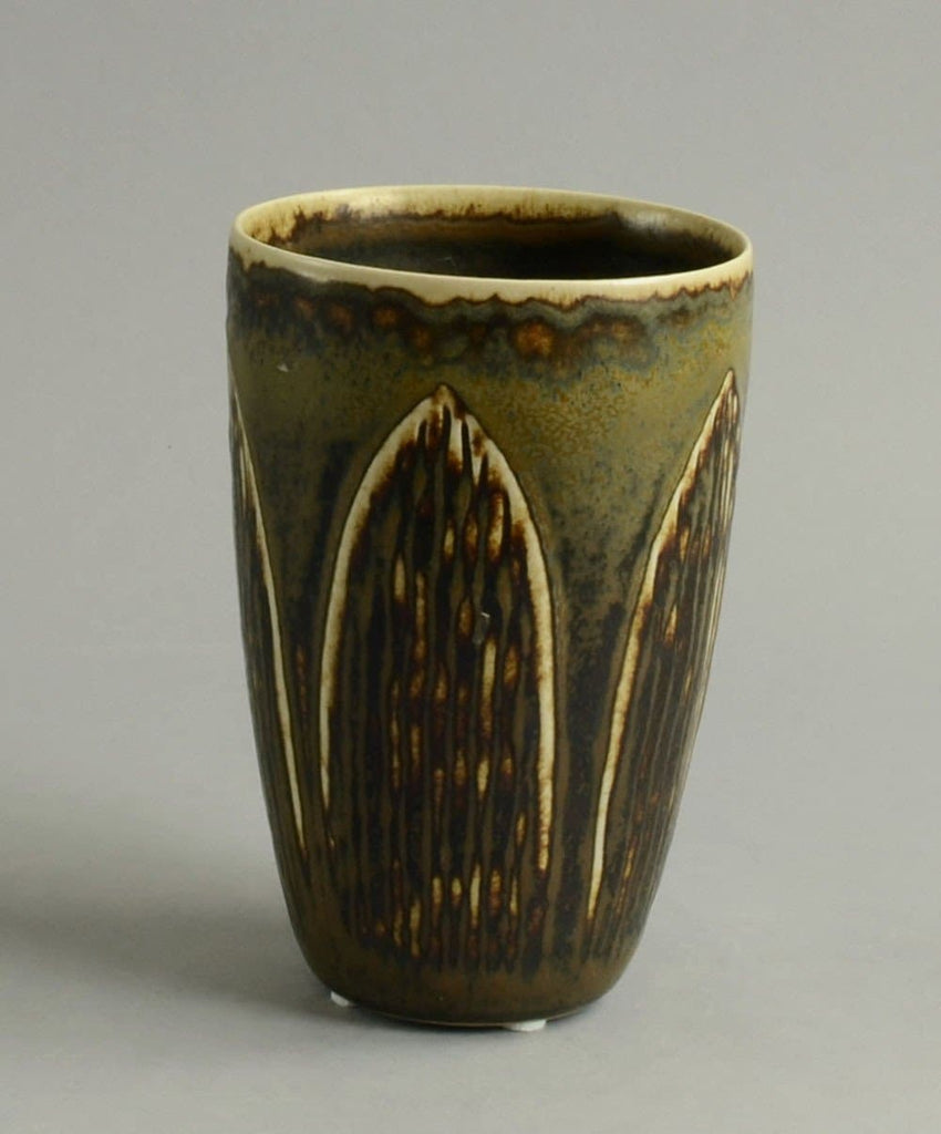 Vase with leaf pattern by Gerd Bogelund N3521 - Freeforms