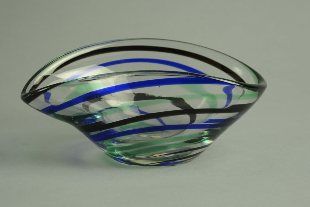 Vicke Lindstrand for Kosta Glass bowl N6403 - Freeforms