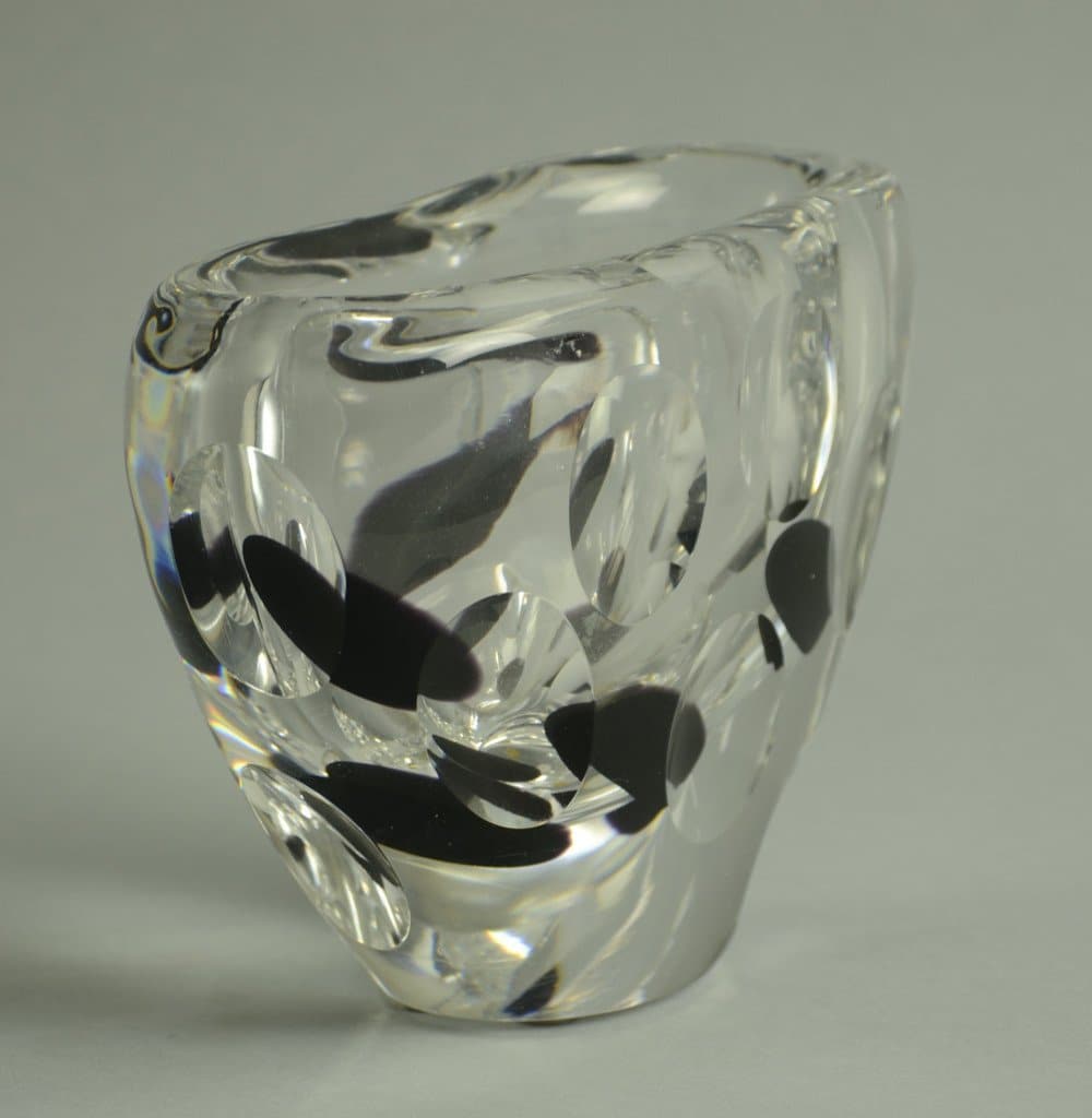 Vicke Lindstrand for Kosta Glass bowl N8524 - Freeforms