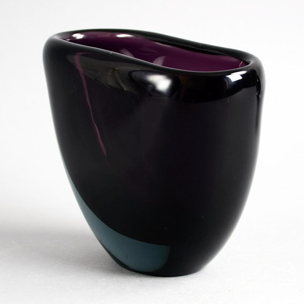 Vicke Lindstrand for Kosta Glass vase A1481 - Freeforms