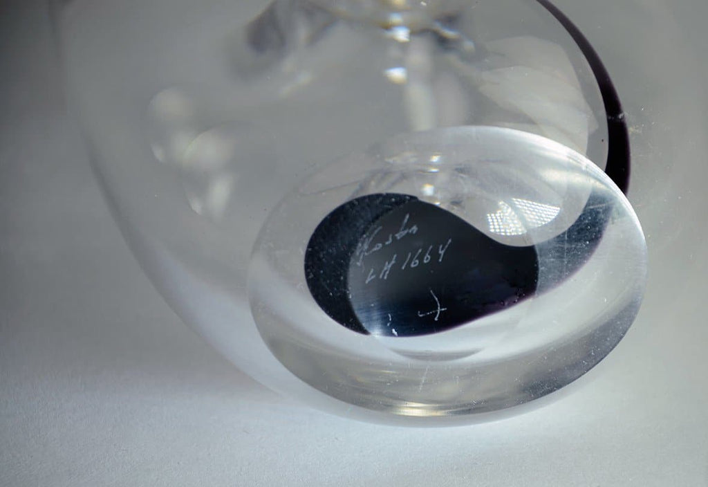 Vicke Lindstrand for Kosta Glass vase B3094 - Freeforms