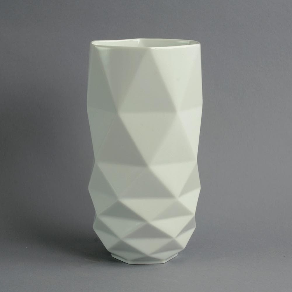 White porcelain vase by Hutschenreuther C5075 - Freeforms