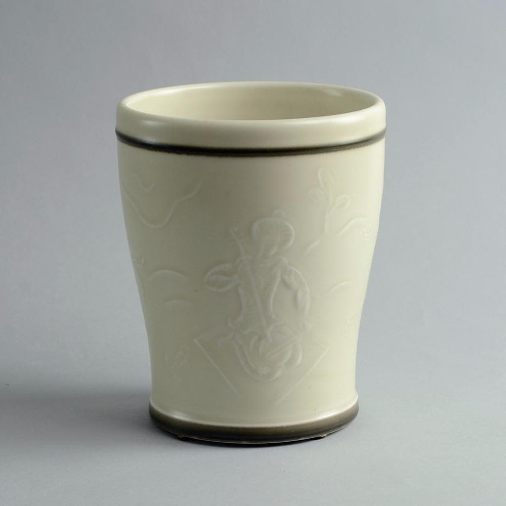 White vase by Ebbe Sadolin for Bing and Grøndahl N6683 - Freeforms