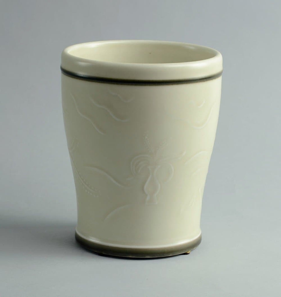 White vase by Ebbe Sadolin for Bing and Grøndahl N6683 - Freeforms