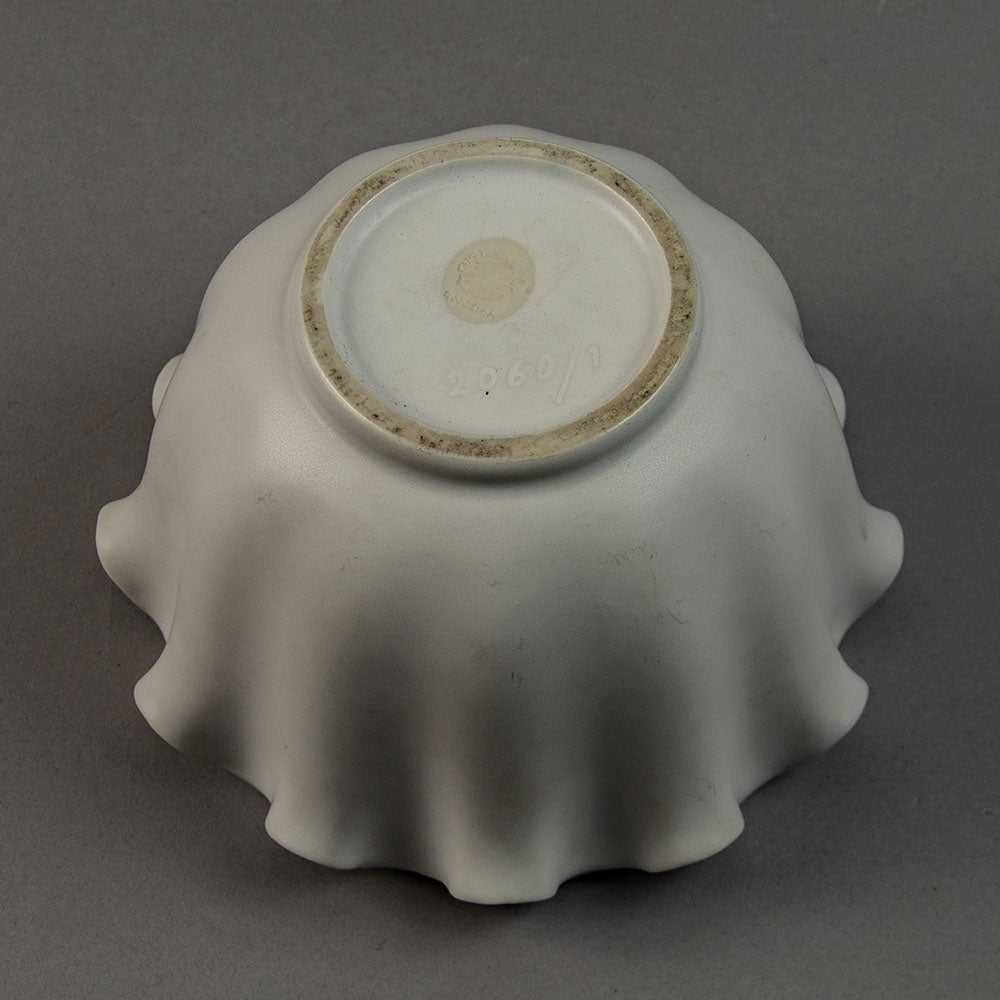 Wilhelm Kåge for Gustavsberg, Carrara bowl with matte white G9421 - Freeforms