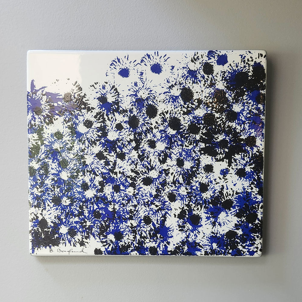 Bengt Berglund for Gustavsberg, Sweden, enamel wall hanging in blue and white L3886