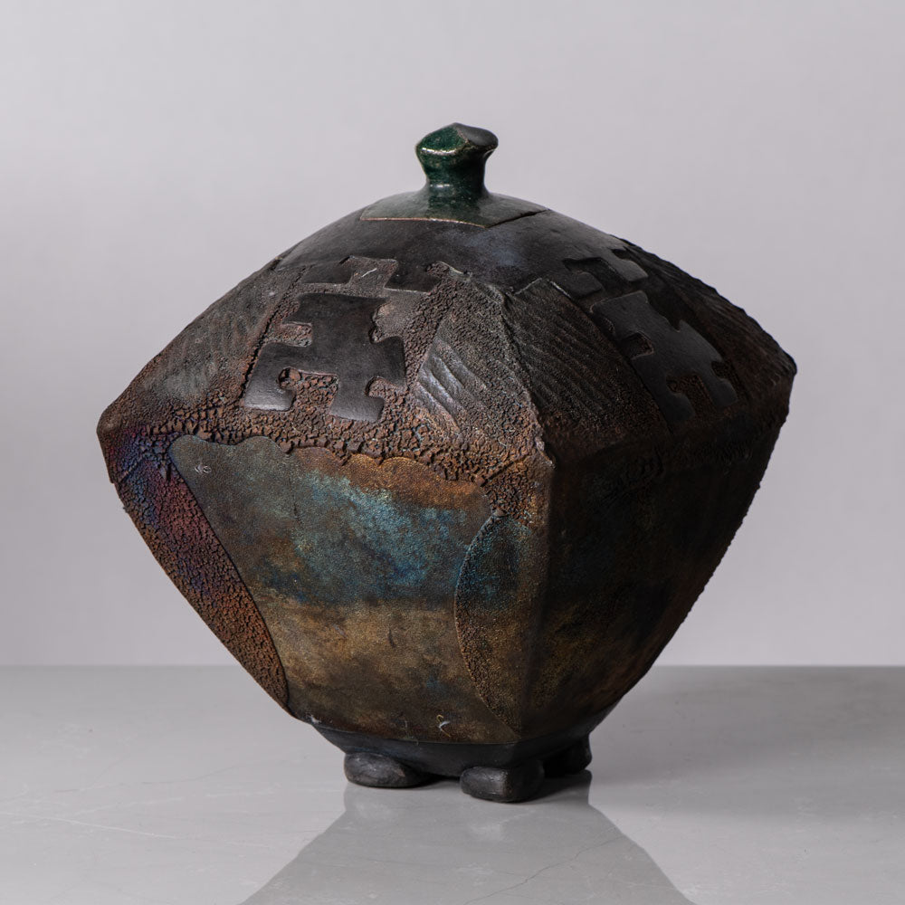 Steen Kepp, Sweden, unique stoneware jar with matte dark brown glaze J1176