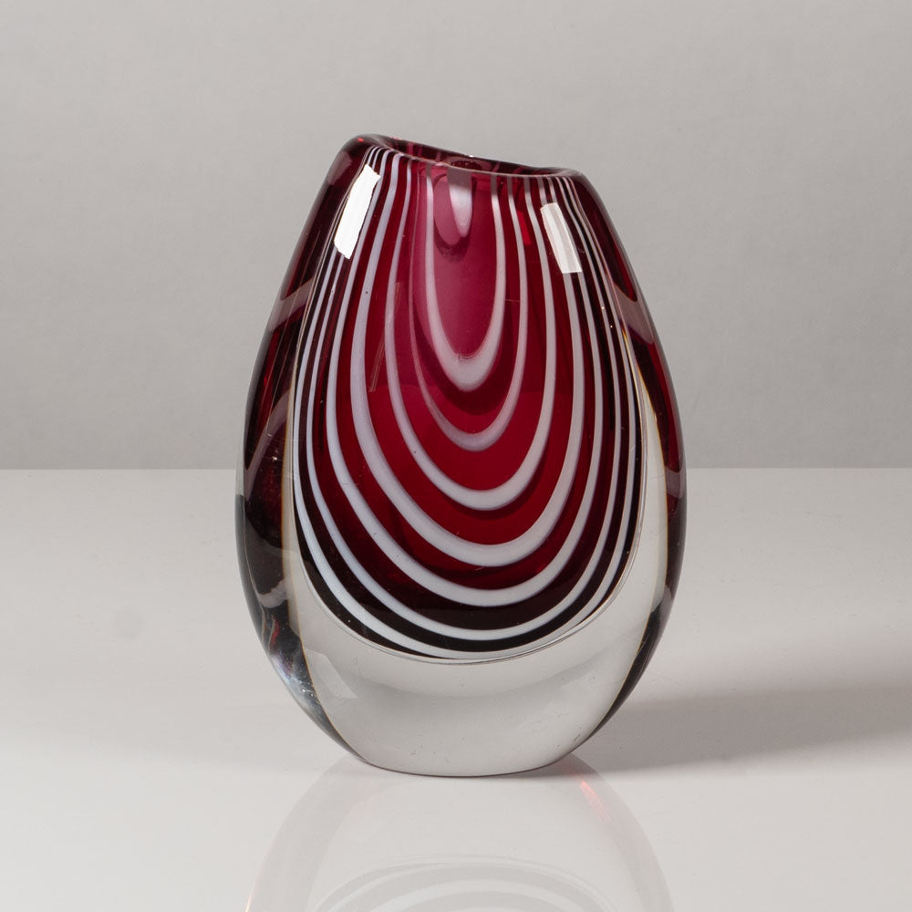 Vicke Lindstrand for Kosta, Sweden, "Zebra" vase in red, white and clear glass L3604