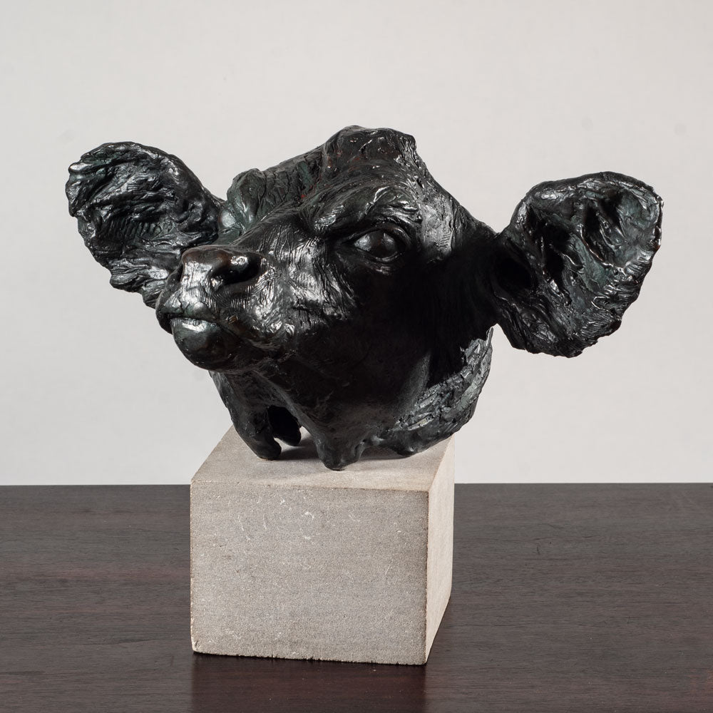 Elisabeth Nickles, US, bronze and concrete bust of a calf EN1006