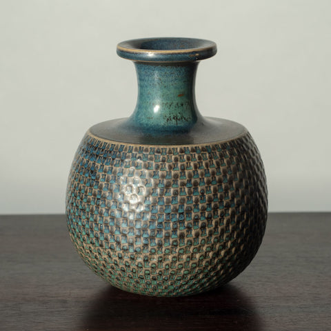 Unique stoneware vase by Konrad Quillman N9738 - Freeforms