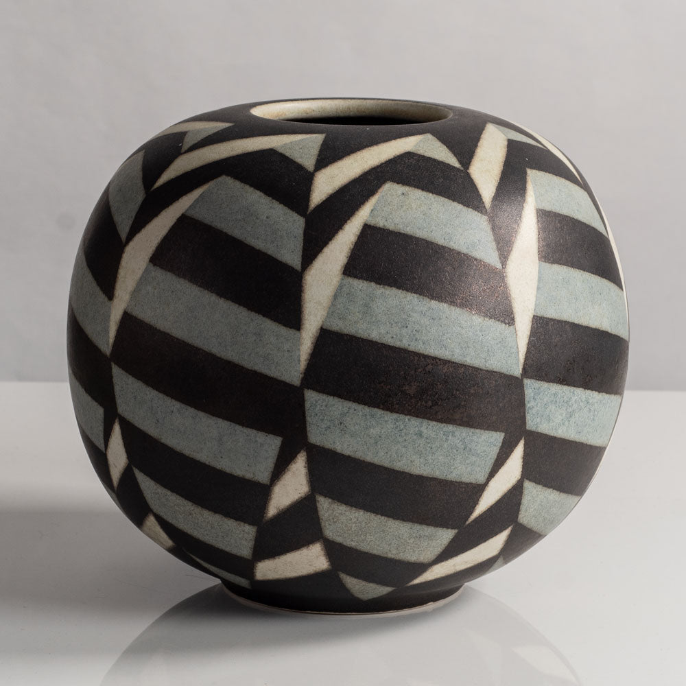 Inke Lerch-Brodersen, Germany, unique stoneware round vase with pattern M4057