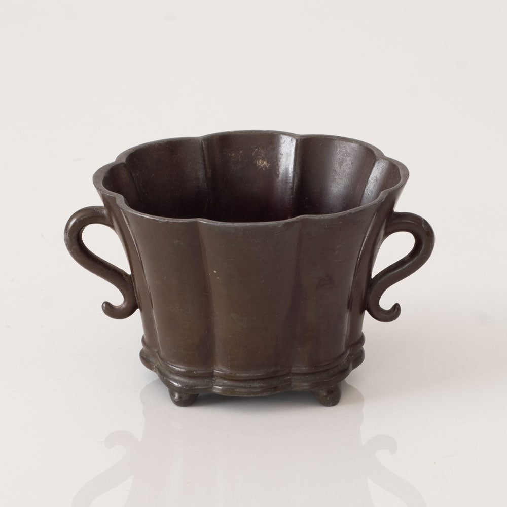 Just Andersen, Denmark, handled scalloped vessel in disko metal L3218