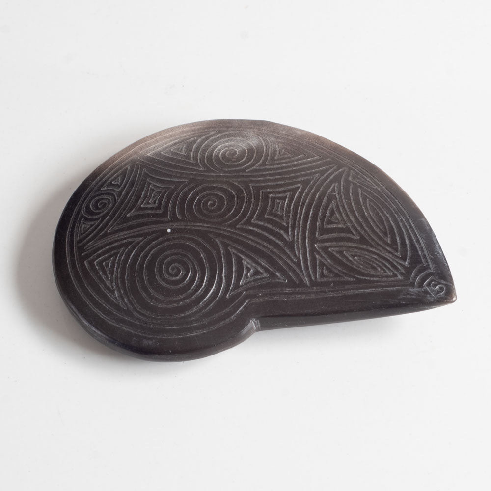 Grey carved sculptural form by Antonia Salmon H1195