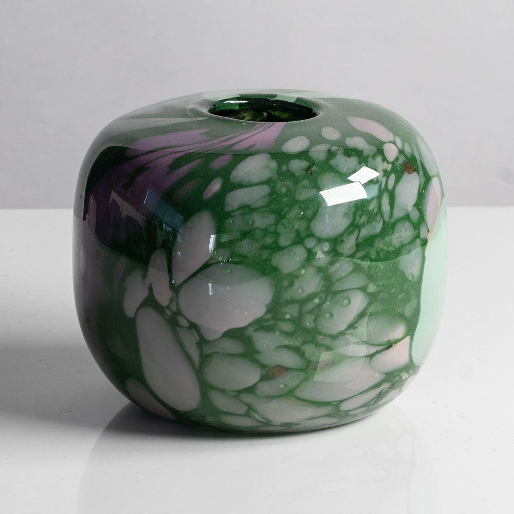 Gro Bergslien for Hadeland, Norway, hand blown vase in green and pink glass M4085