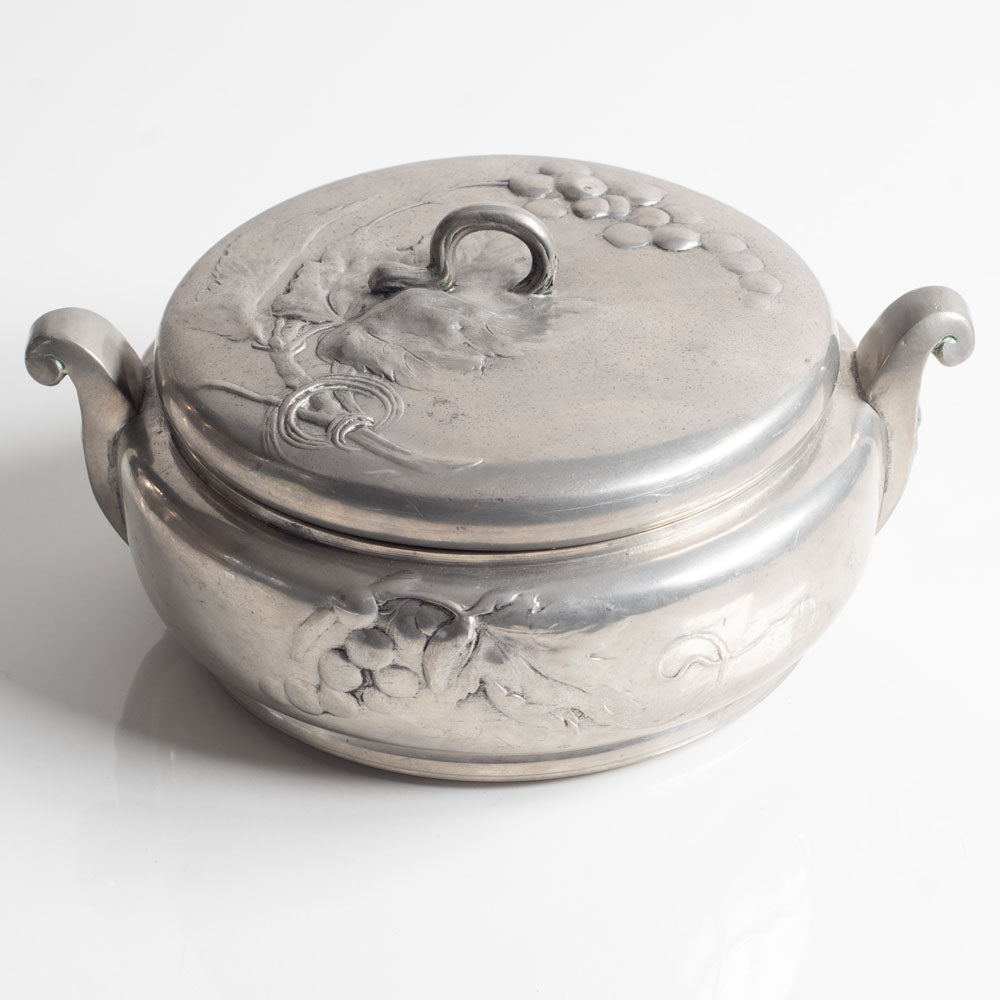 Kayserzinn, Germany, pewter art nouveau lidded jar L3636