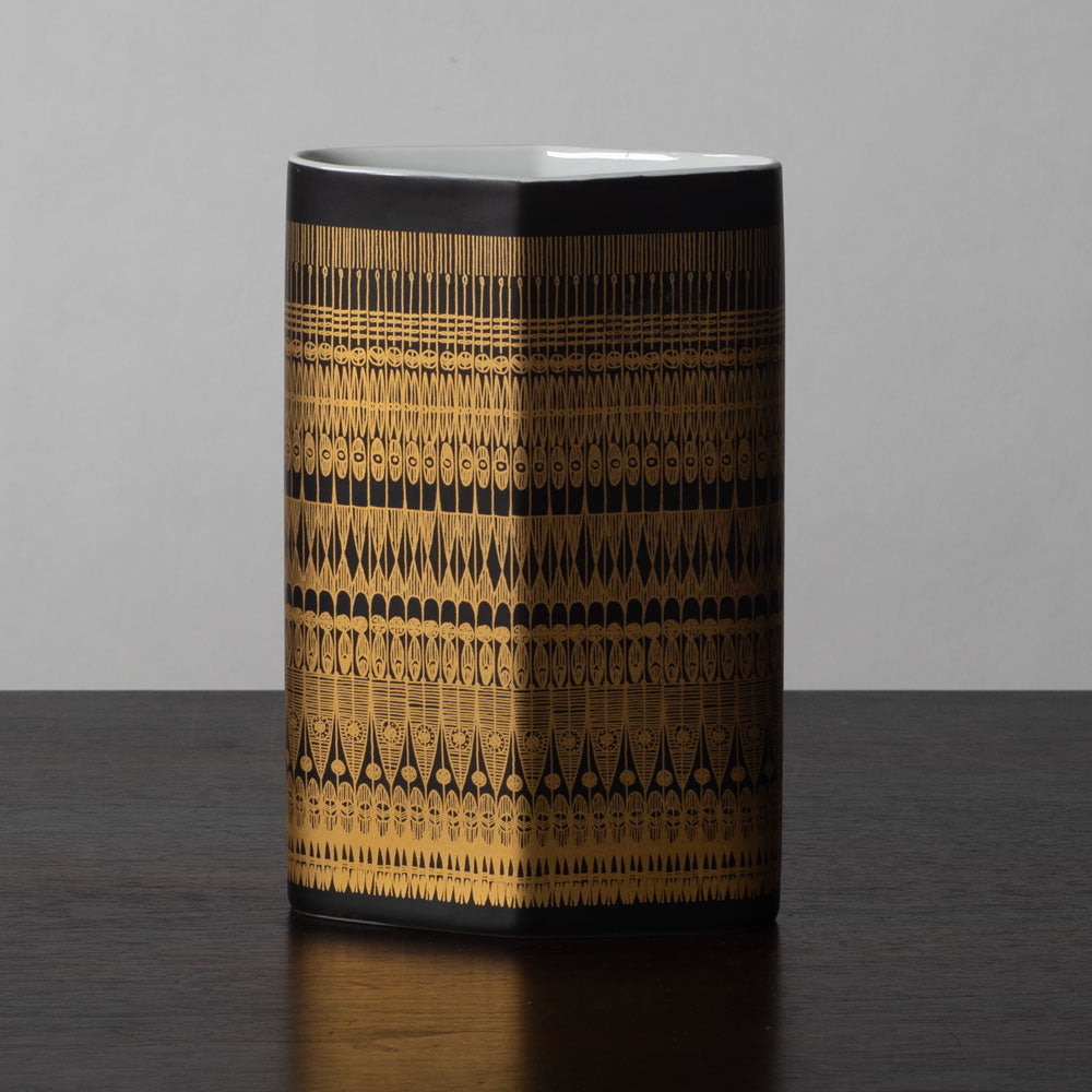 Hans Theo Baumann for Rosenthal, Germany, porcelain vase in black and gold H1557