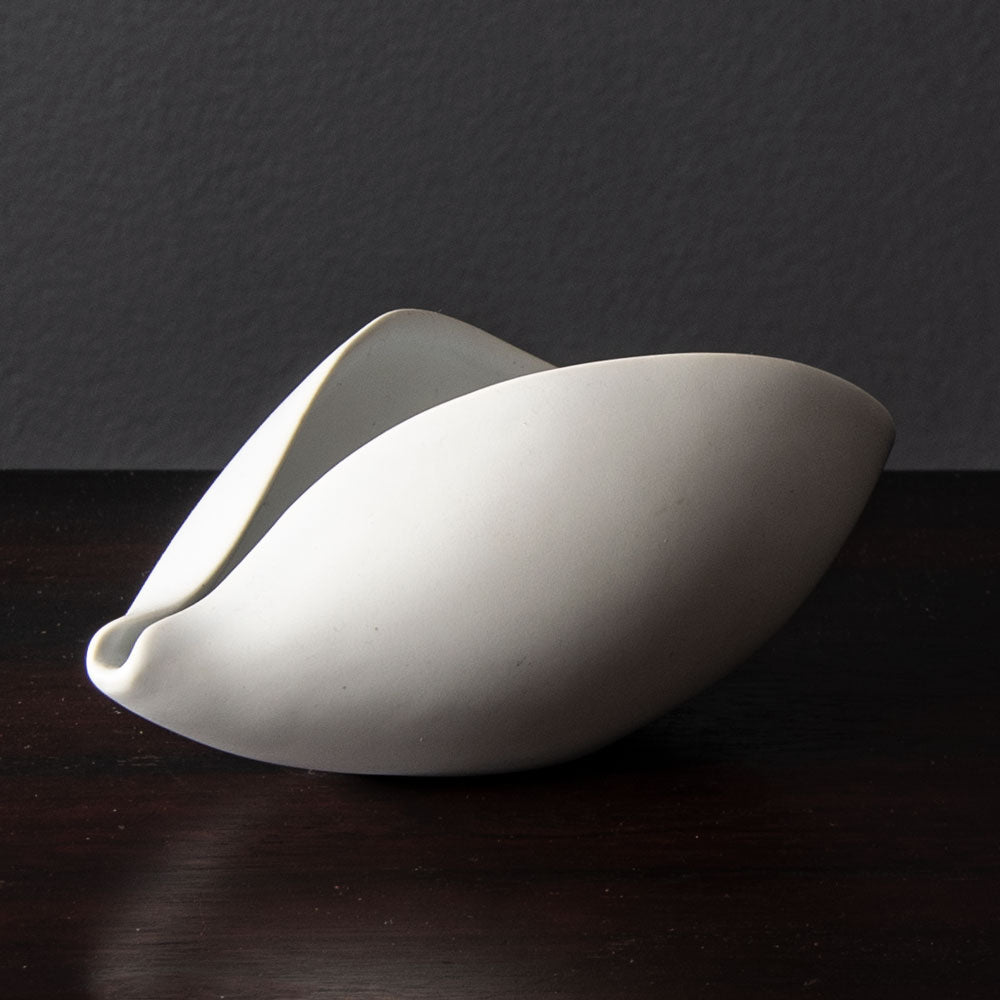 Stig Lindberg for Gustavsberg, "Veckla" bowl with matte white glaze A1172