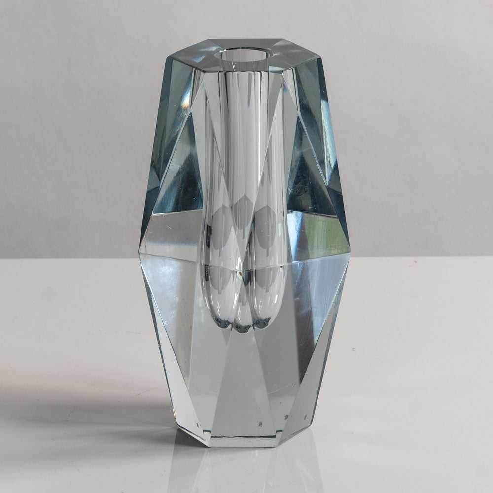 Strombergshyttan faceted vase in clear glass M4255