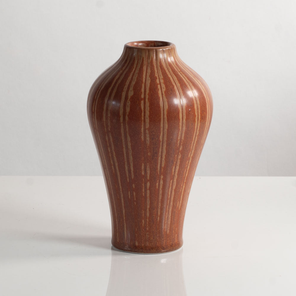 Gunnar Nylund for Rörstrand, Sweden, stoneware vase with golden brown glaze M5474