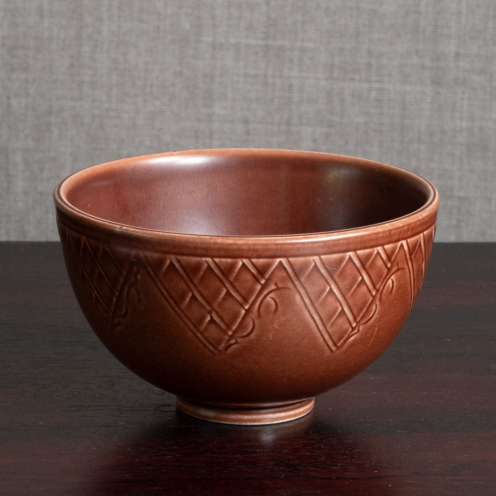 Nils Thorsson for Aluminia, Denmark, "Marselis" bowl with brown glaze M5608