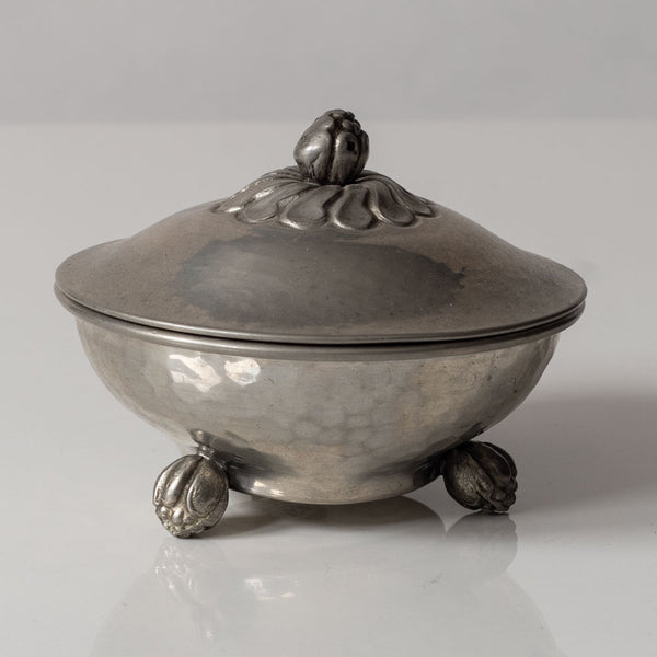 Worcester Pewter アイリッシュセッター 置物 Art Pewter, Denmark, small lidded art nouveau pewter jar L3131