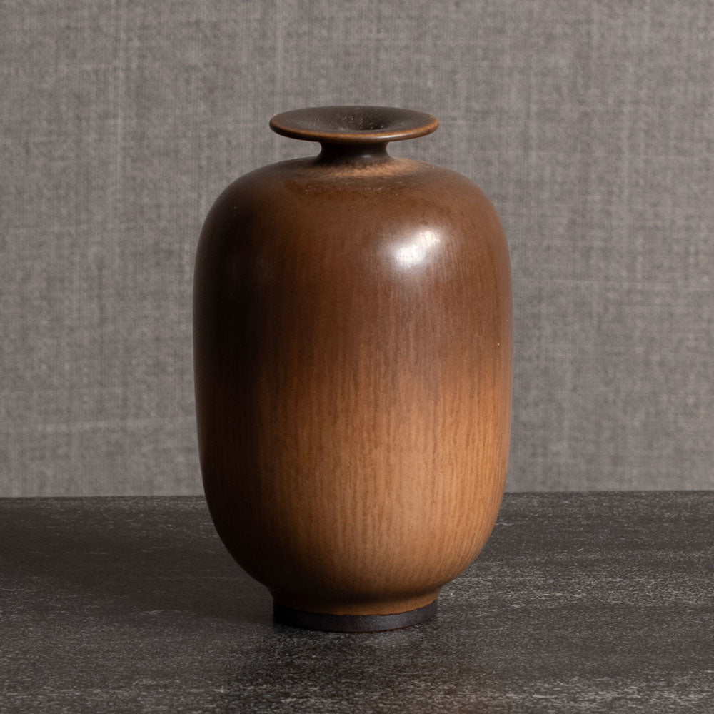 Berndt Friberg for Gustavsberg, Sweden, unique stoneware vase with dark brown haresfur glaze M4189