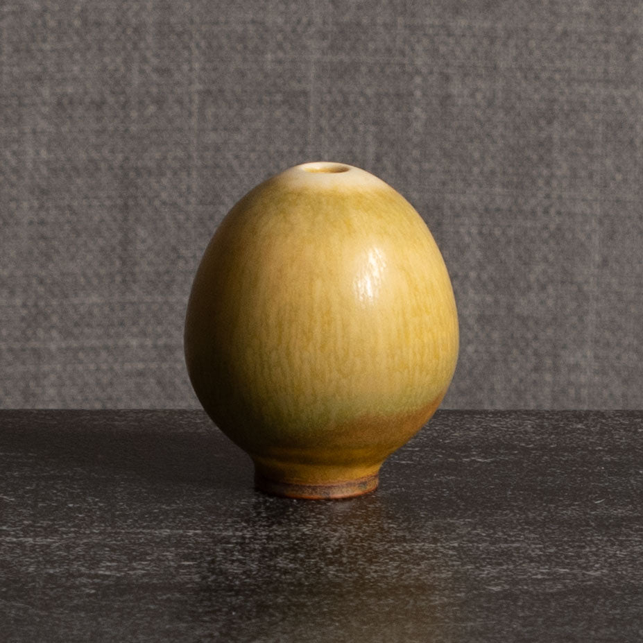 Berndt Friberg for Gustavsberg, Sweden, unique stoneware egg shaped vase with yellow haresfur glaze L3888