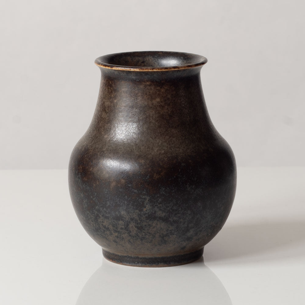 Erich and Ingrid Triller for Tobo, Sweden, unique stoneware vase with dark brown glaze L3403