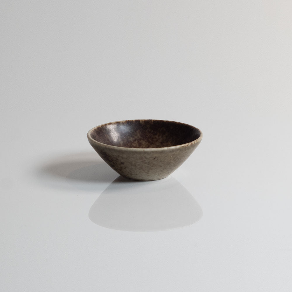 Carl Harry Stålhane for Rörstrand, Sweden, bowl with white and brown glaze M5538