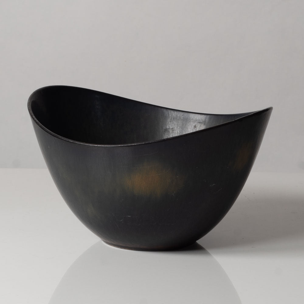 Gunnar Nylund for Rörstrand, Sweden, ovoid bowl with black and brown glaze L3198