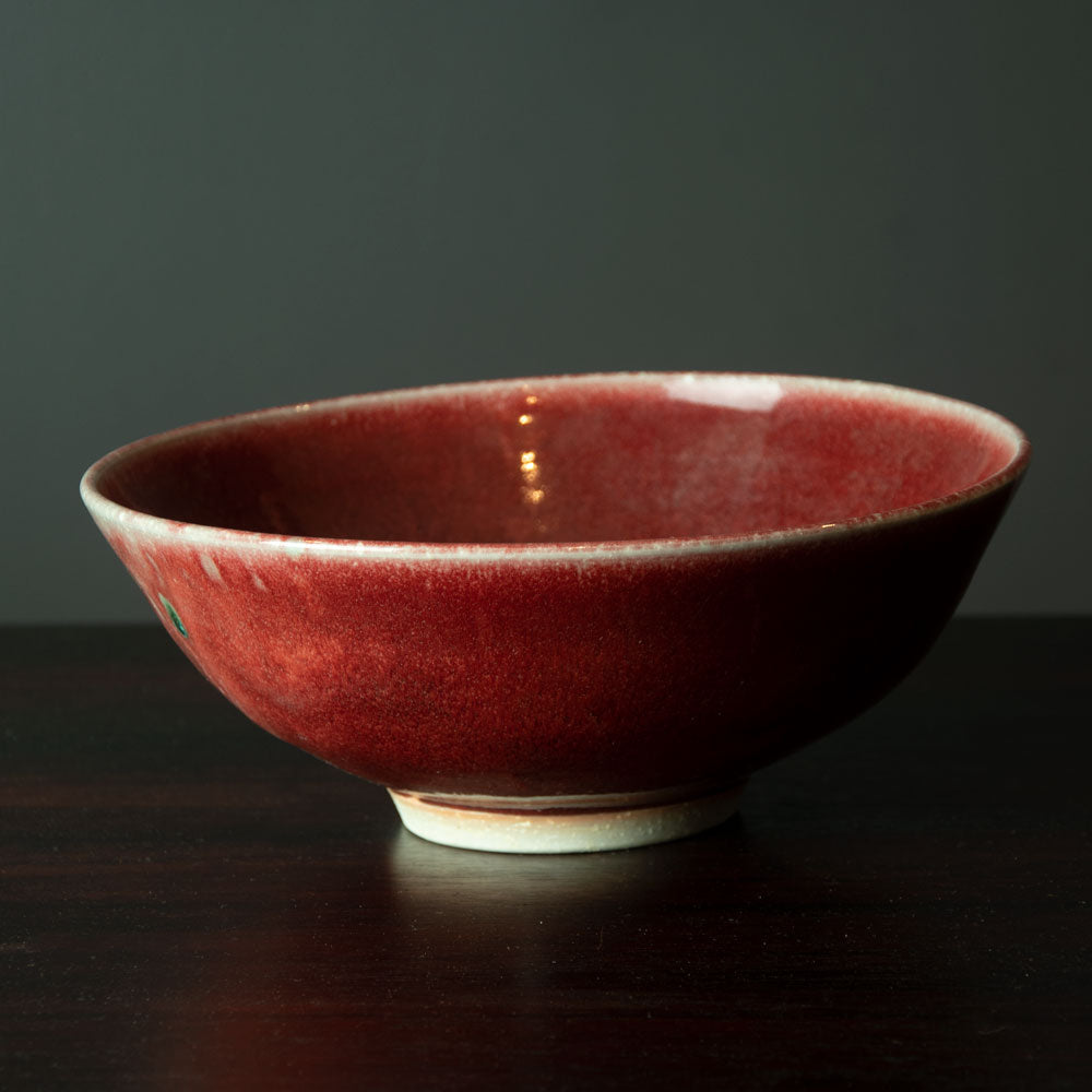 Gerry Williams, US, unique stoneware bowl with oxblood glaze N8113