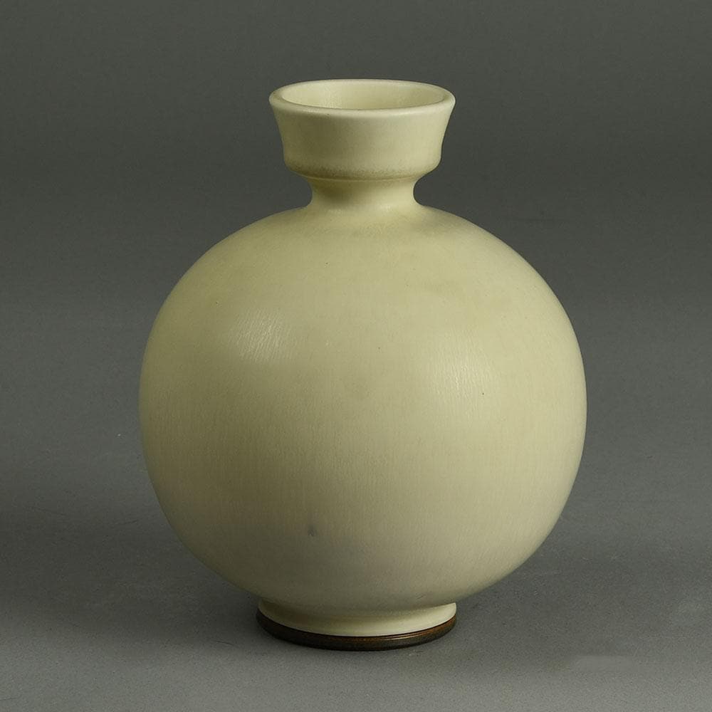 Berndt Friberg for Gustavsberg, vase with white haresfur glaze E7215 - Freeforms