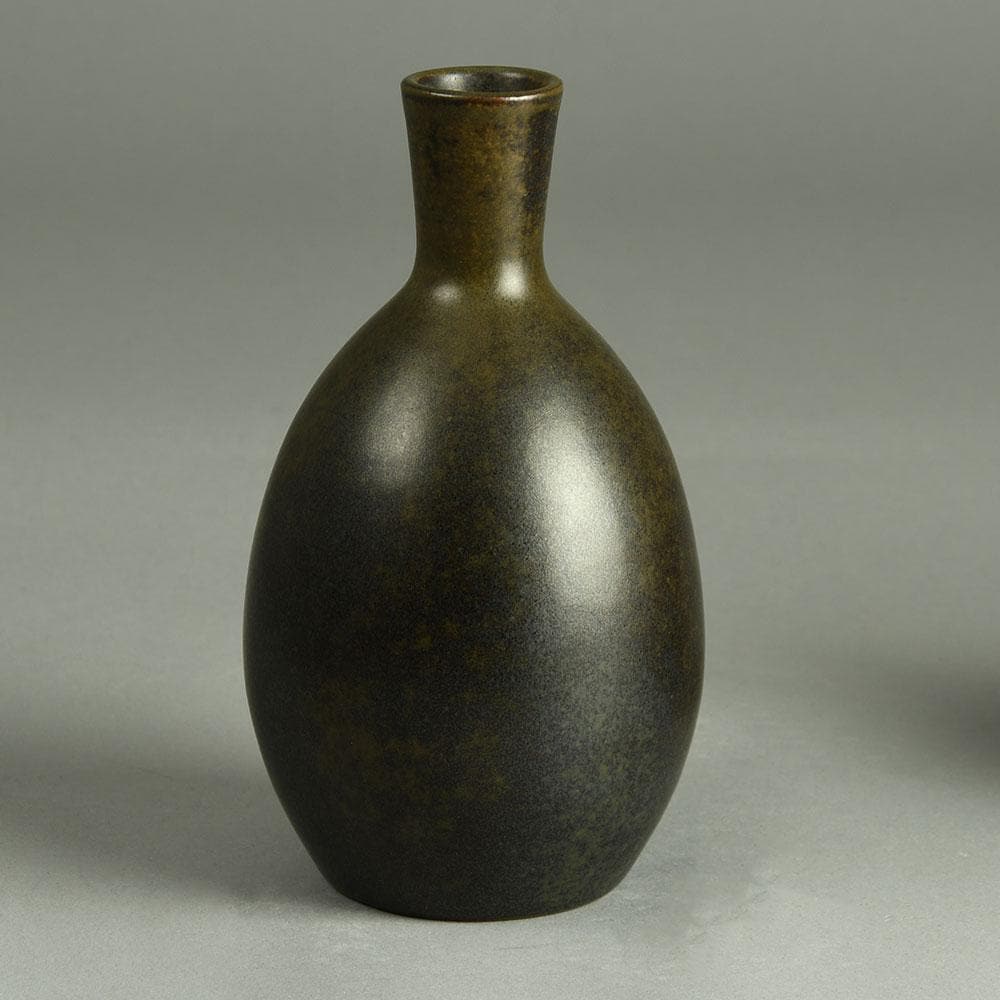 Erich and Ingrid Triller for Tobo vase with dark brown glaze E7193 - Freeforms