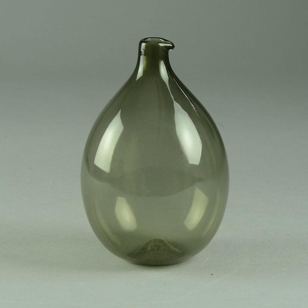 Gray i-glass decanter by Timo Sarpaneva N9542 - Freeforms